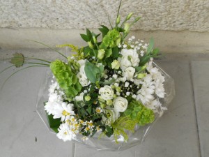 Bukiet z białych kwiatów 