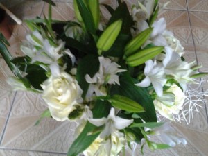 Bukiet z białych kwiatów
