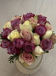 Flowerbox z pastelowymi różami