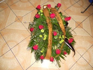 Wiązanka pogrzebowa z 16 róż
