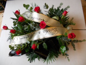 Wiązanka pogrzebowa z 10 różowych róż
